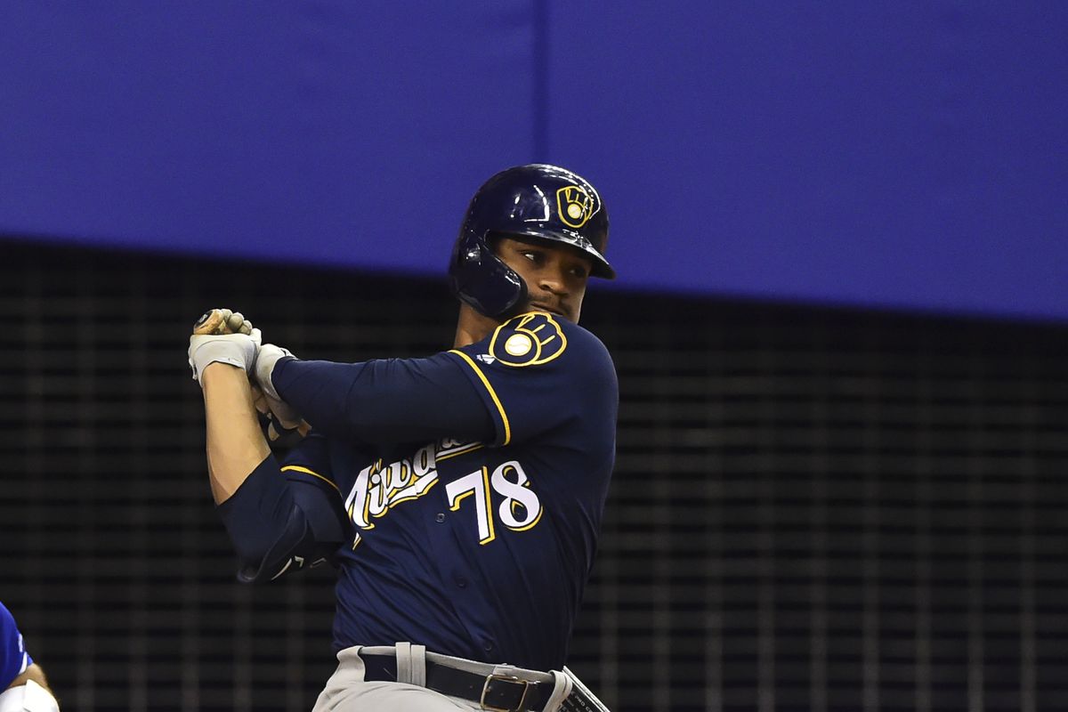 how to resign all minor leauge players ootp