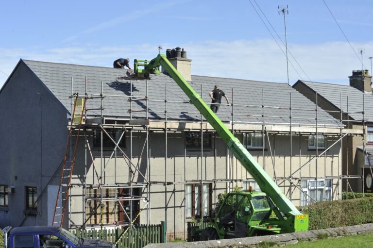 errors in selecting roofing contractors