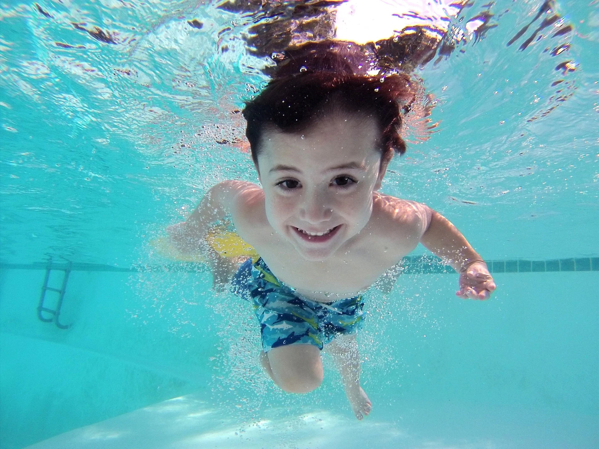 how to teach a toddler to swim